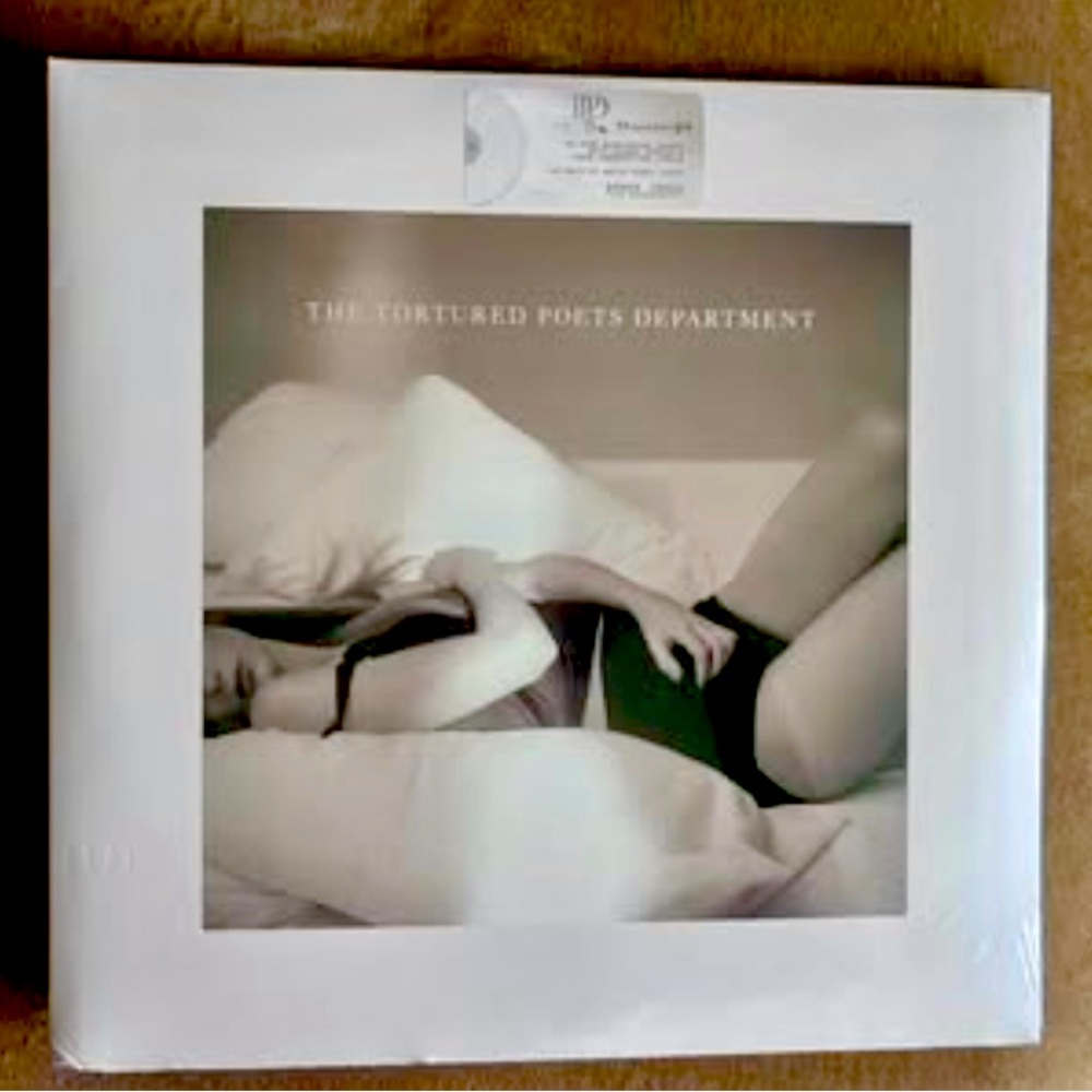 Taylor Swift “The Tortured Poets Department” Vinyl Album NEW